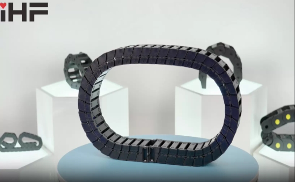 Optimieren Sie Ihre Betriebsabl&auml;ufe: Die Bedeutung von Schwerlast-Kabeltr&auml;gern in der modernen Industrie